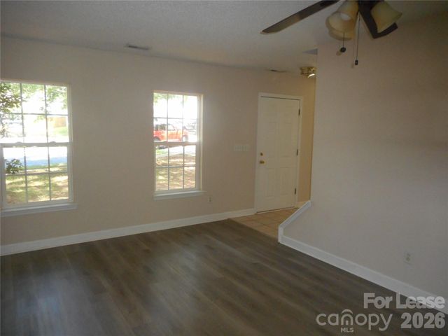 8037 Shiny Meadow Lane, Charlotte, NC 28215
