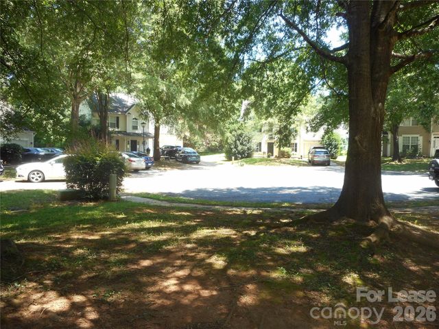 8037 Shiny Meadow Lane, Charlotte, NC 28215