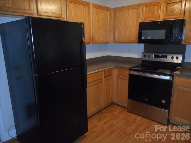 8037 Shiny Meadow Lane, Charlotte, NC 28215