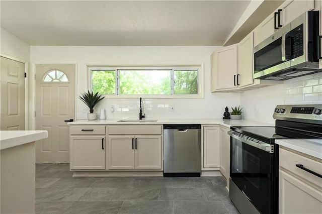 8605 Everett Street, Raytown, MO 64138