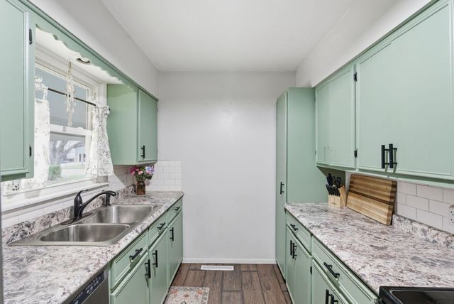 336 School rd, El Dorado, KS 67042