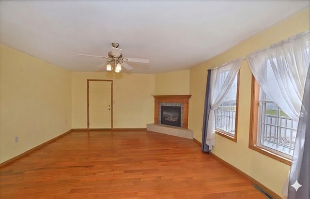 420 Adams Street, Ottawa, IL 61350