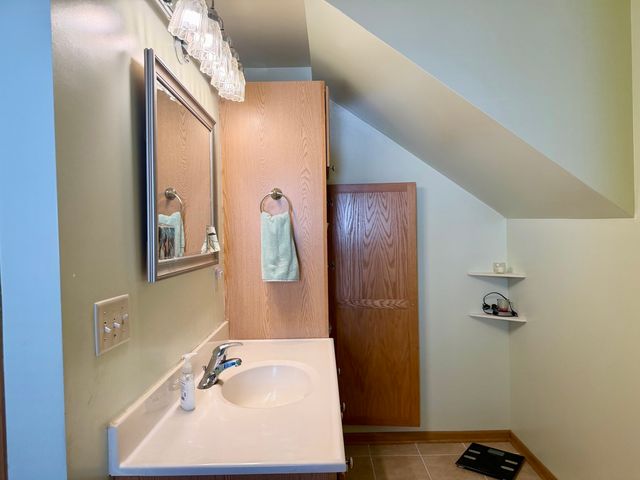 420 Adams Street, Ottawa, IL 61350