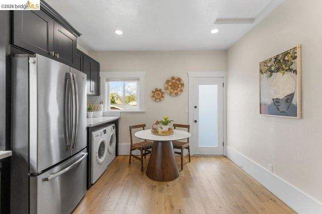 1072 57Th St, Oakland, CA 94608