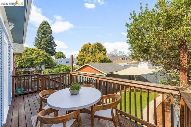 1072 57Th St, Oakland, CA 94608