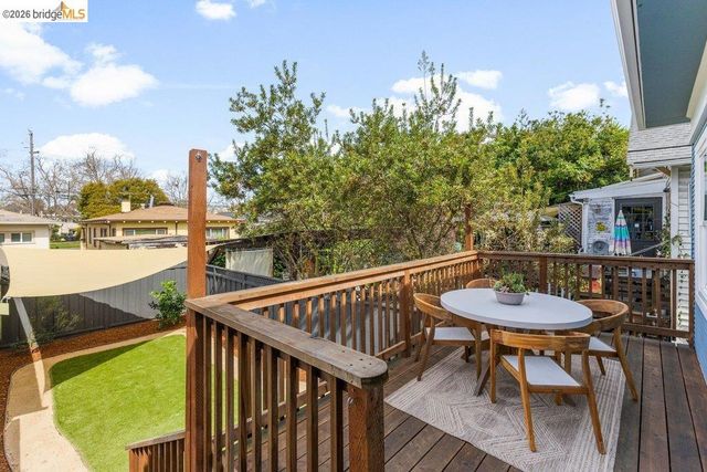 1072 57Th St, Oakland, CA 94608