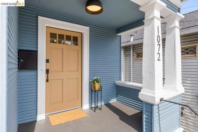 1072 57Th St, Oakland, CA 94608