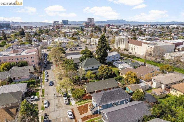 1072 57Th St, Oakland, CA 94608