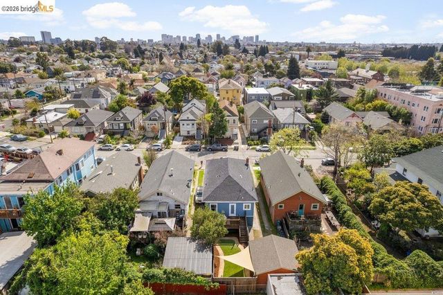 1072 57Th St, Oakland, CA 94608