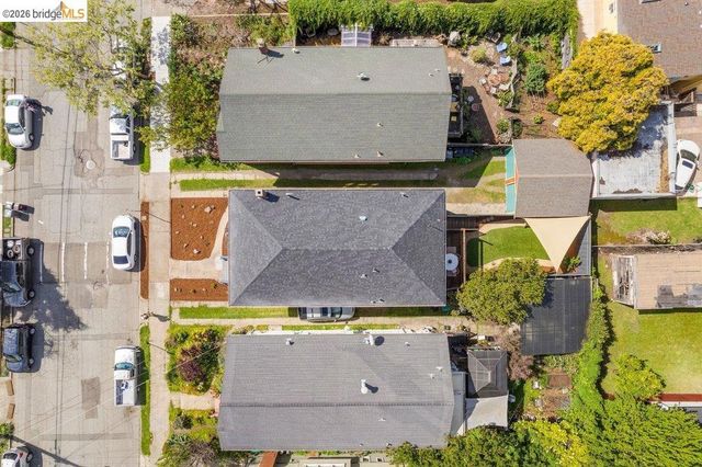 1072 57Th St, Oakland, CA 94608