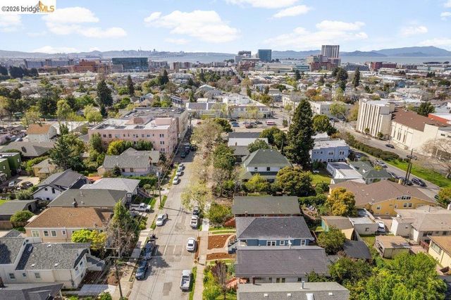 1072 57Th St, Oakland, CA 94608