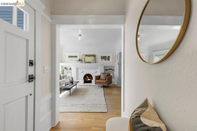 1072 57Th St, Oakland, CA 94608