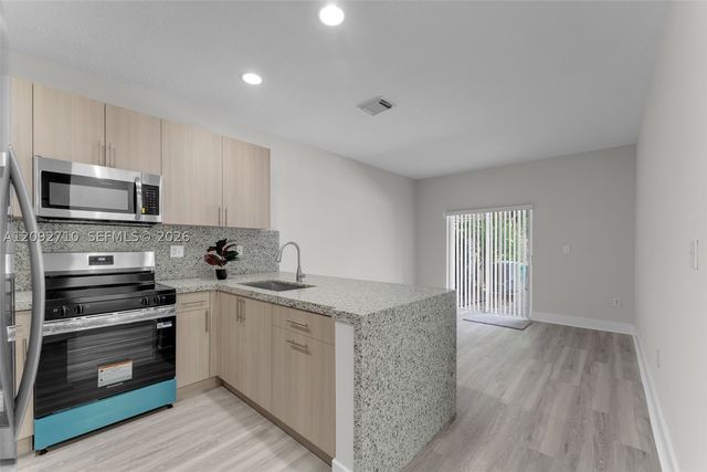 11245 SW 231st Ln, Miami, FL 33170