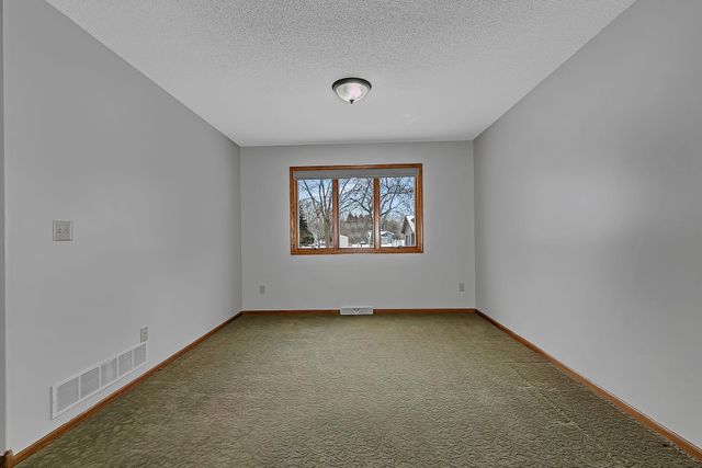 1314 W Oakes Drive, Saint Cloud, MN 56303