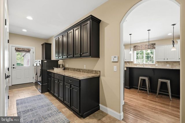 1392 FOX HILL DR, Palmyra, PA 17078