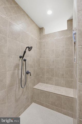 1392 FOX HILL DR, Palmyra, PA 17078