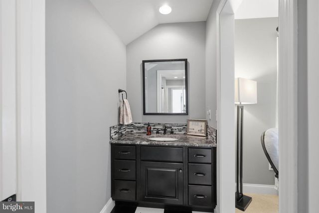 1392 FOX HILL DR, Palmyra, PA 17078