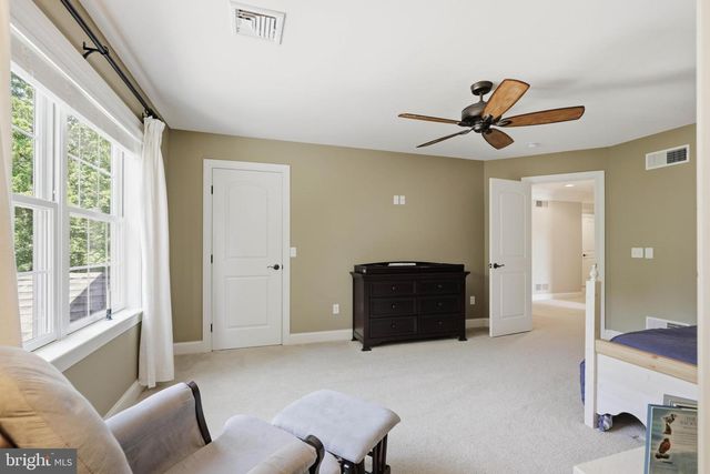 1392 FOX HILL DR, Palmyra, PA 17078