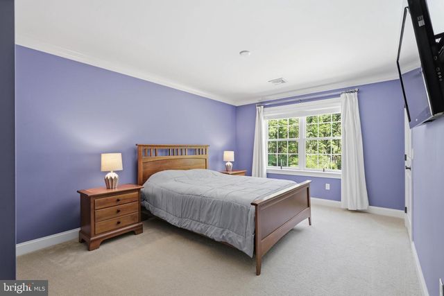 1392 FOX HILL DR, Palmyra, PA 17078