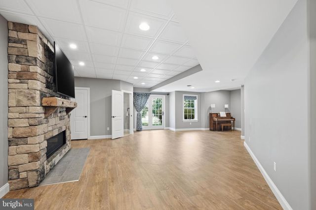 1392 FOX HILL DR, Palmyra, PA 17078