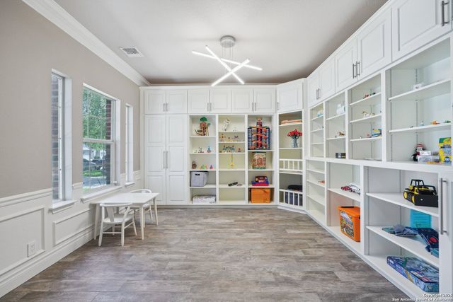 2834 Olive Ave, Schertz, TX 78154