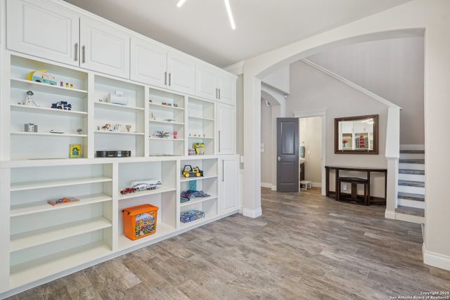 2834 Olive Ave, Schertz, TX 78154
