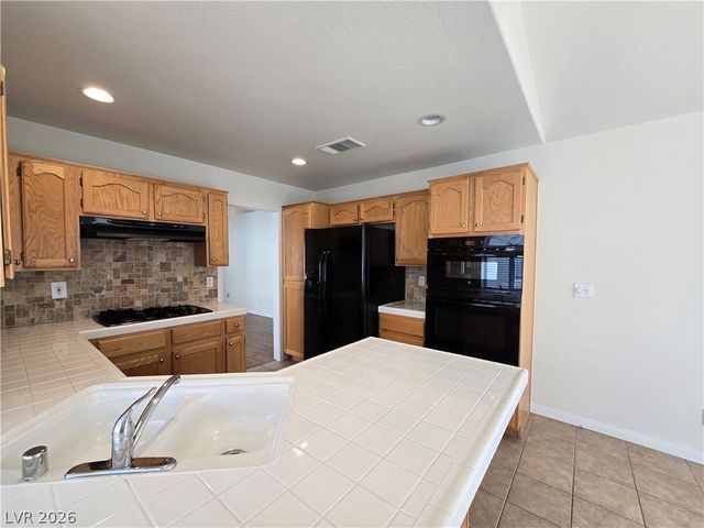 1825 Imperial Cup Drive, Las Vegas, NV 89117