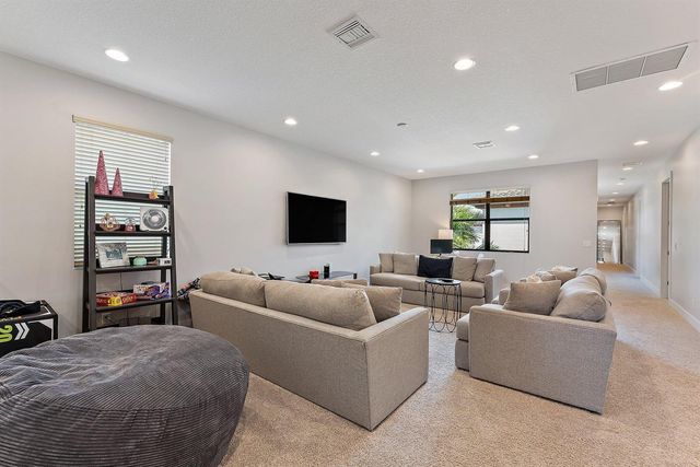 1077 Faulkner Terrace, Palm Beach Gardens, FL 33418