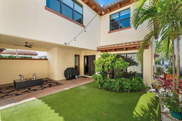 1077 Faulkner Terrace, Palm Beach Gardens, FL 33418