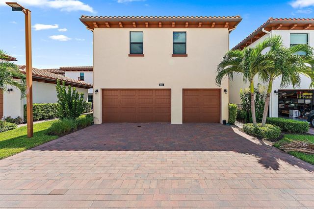 1077 Faulkner Terrace, Palm Beach Gardens, FL 33418