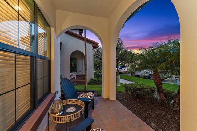 1077 Faulkner Terrace, Palm Beach Gardens, FL 33418