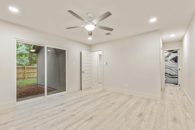 1310 E Red Cedar Circle, The Woodlands, TX 77380