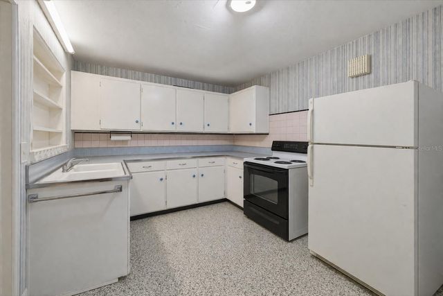 2204 SHAWNEE STREET, Sarasota, FL 34231