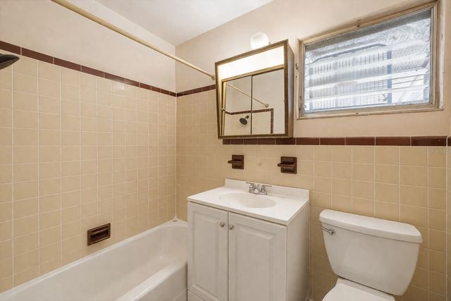 2204 SHAWNEE STREET, Sarasota, FL 34231