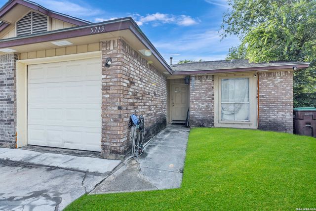 5719 Lochmoor, San Antonio, TX 78244