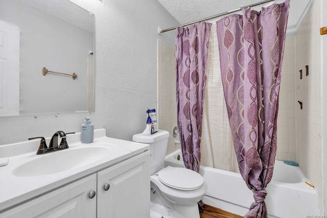 5719 Lochmoor, San Antonio, TX 78244