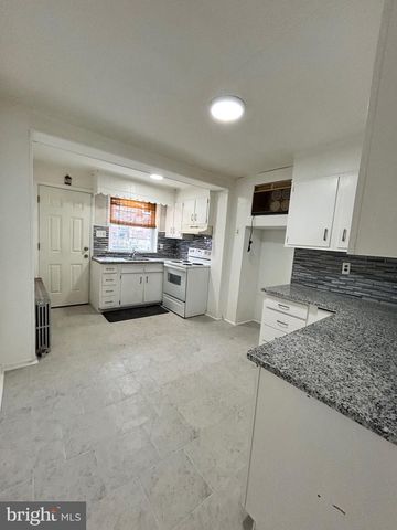 5828 N AMERICAN ST, Philadelphia, PA 19120