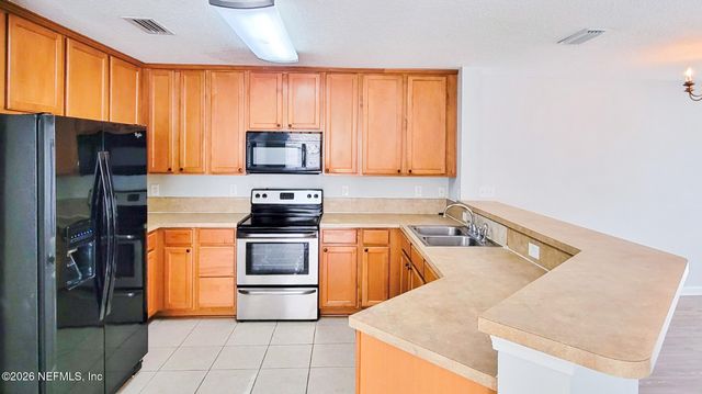 6700 BOWDEN Road 104, Jacksonville, FL 32216