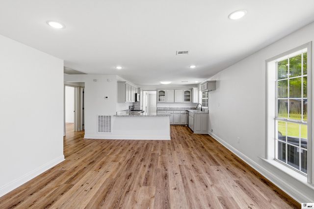 811 LAKE LOOP ROAD, Downsville, LA 71234