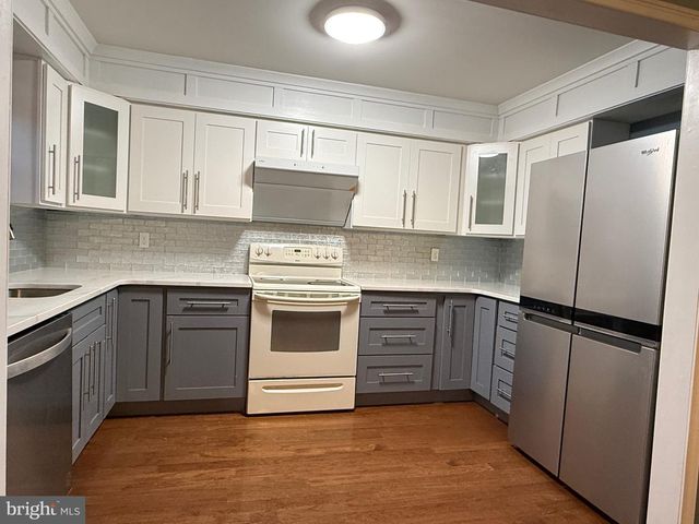 171 BARLEY SHEAF DR, Norristown, PA 19403