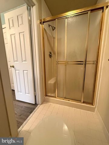 171 BARLEY SHEAF DR, Norristown, PA 19403