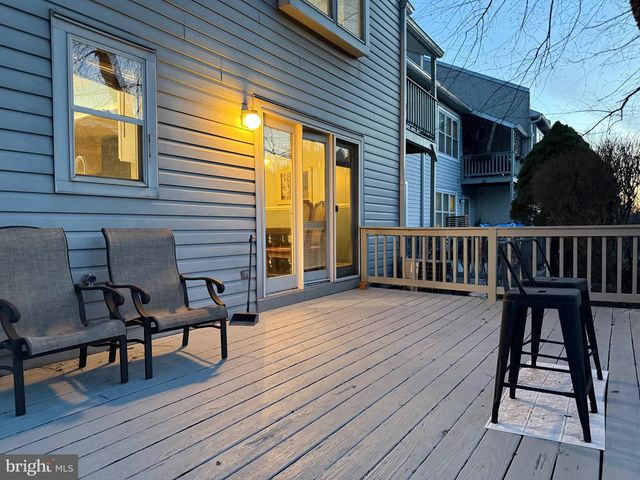 171 BARLEY SHEAF DR, Norristown, PA 19403