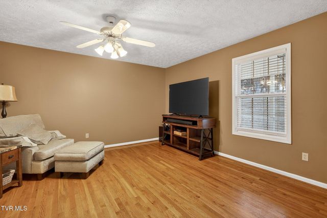 347 Deel Street, Lebanon, VA 24266