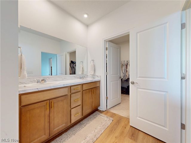 8215 Mustang Lane, Mentor, OH 44060