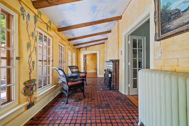 1655 E Walnut Street, Springfield, MO 65802