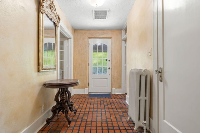 1655 E Walnut Street, Springfield, MO 65802