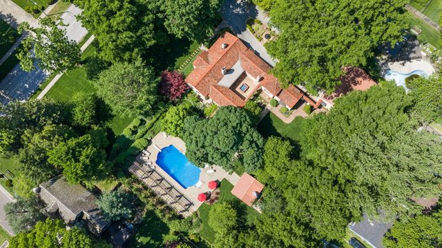 1655 E Walnut Street, Springfield, MO 65802