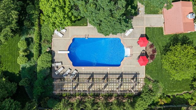 1655 E Walnut Street, Springfield, MO 65802