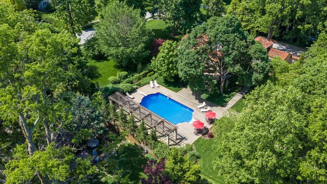 1655 E Walnut Street, Springfield, MO 65802