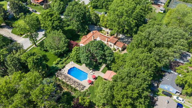 1655 E Walnut Street, Springfield, MO 65802